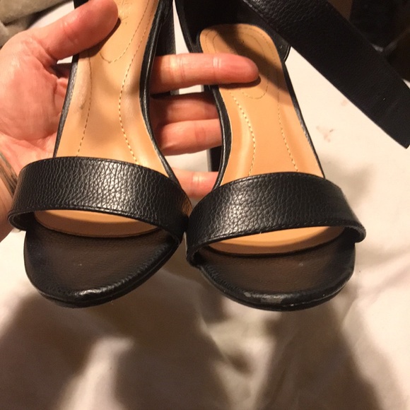 HEELS BY CATHERINE MALANDRINO CUTE - Picture 10 of 10